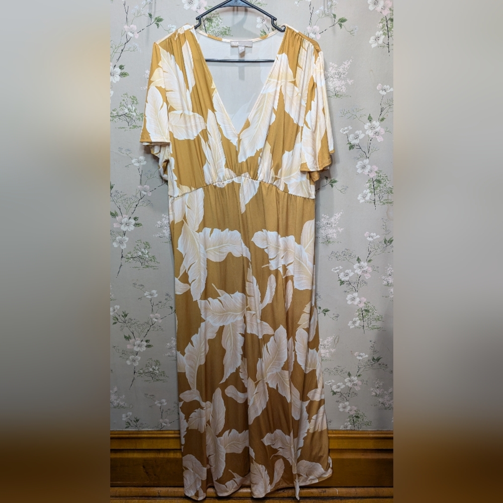 ASOS DESIGN Curve floral flutter sleeve maxi dress - Picture 4 of 7